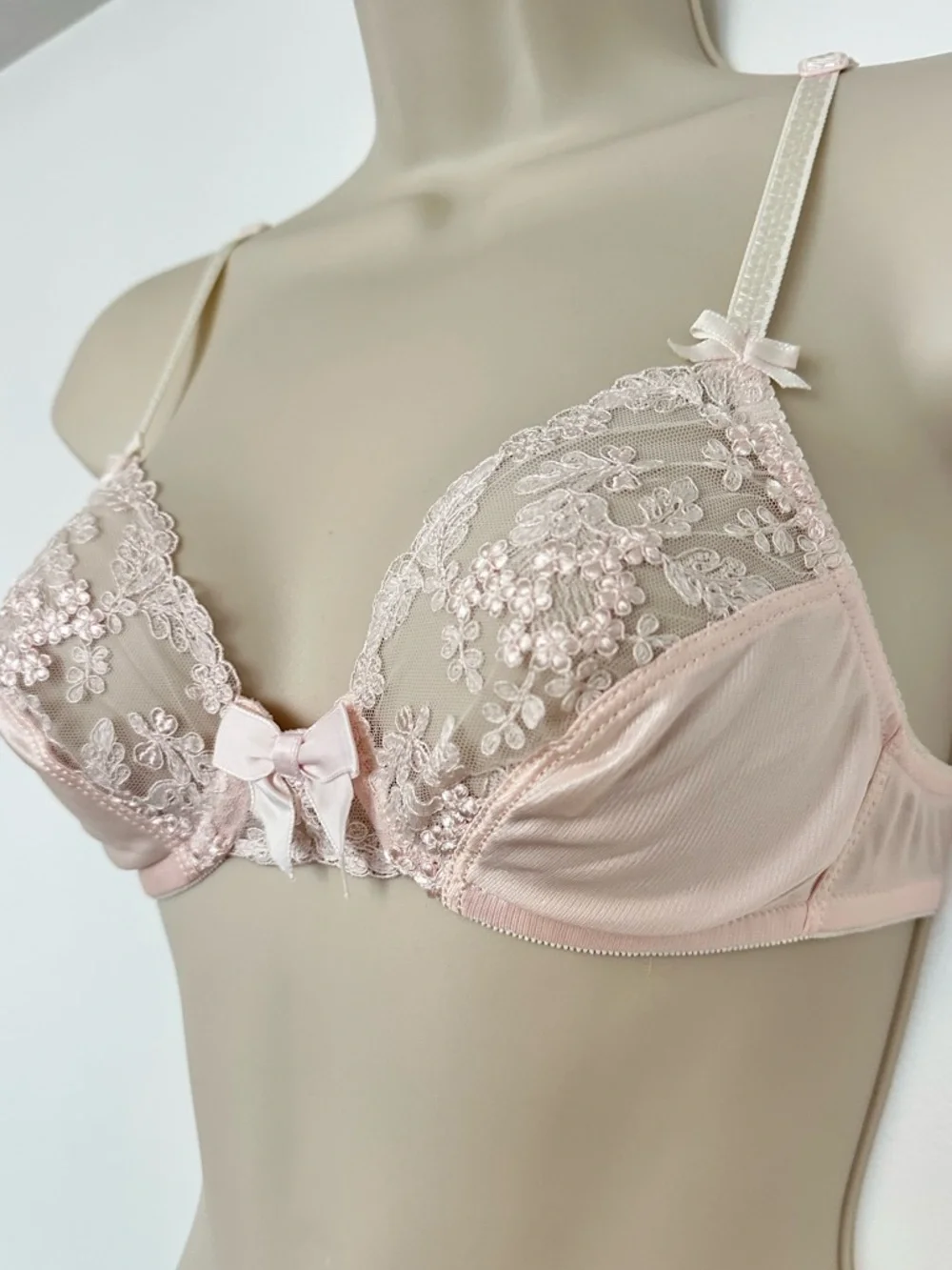 La Perla Vintage Elegant bridal Lace Pink Bra